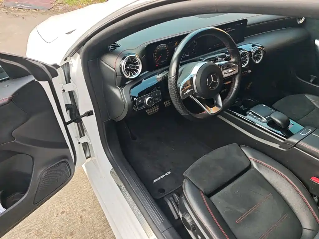 Фото 16 - Mercedes-Benz CLA (Import)