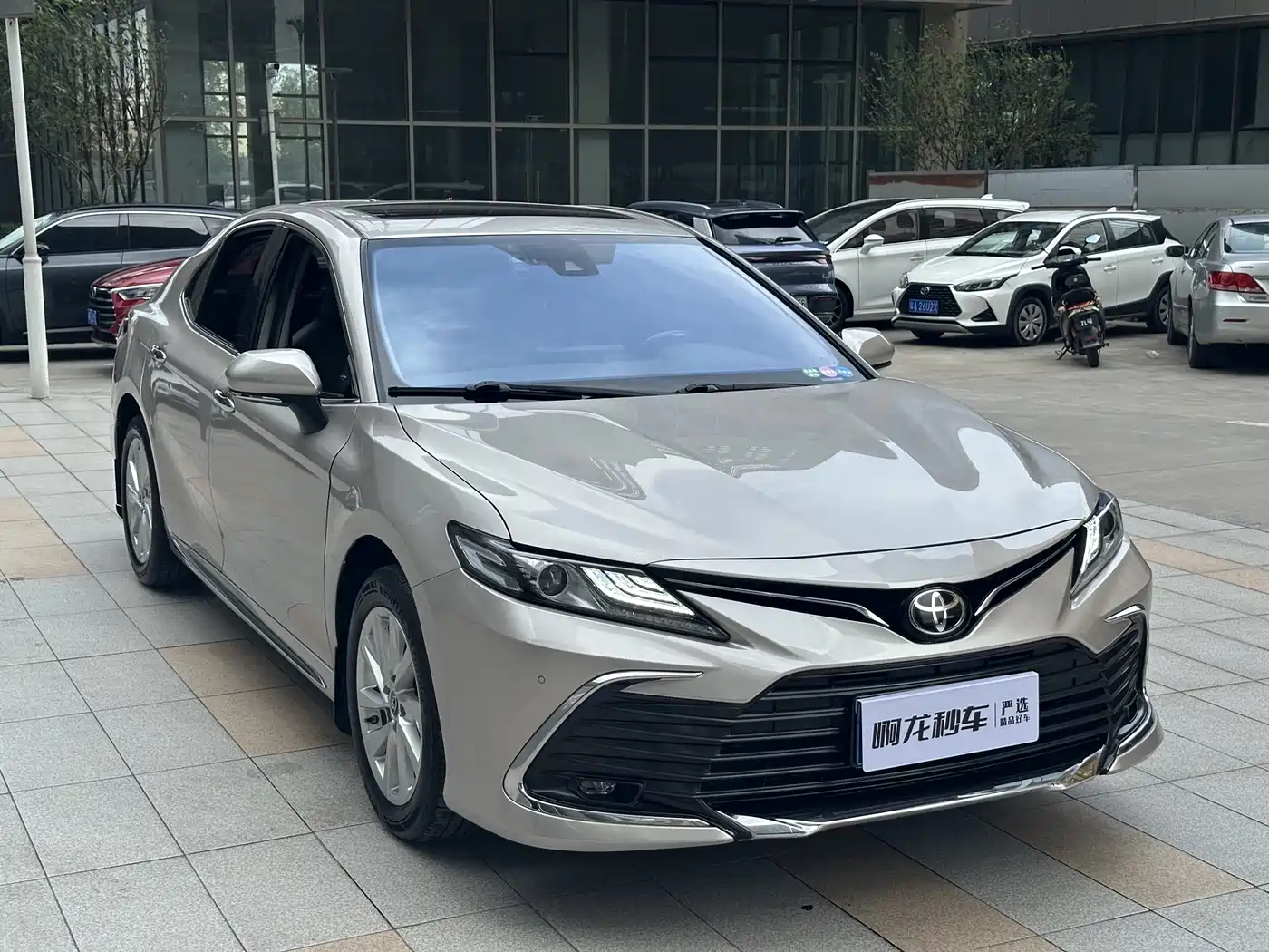 TOYOTA CAMRY