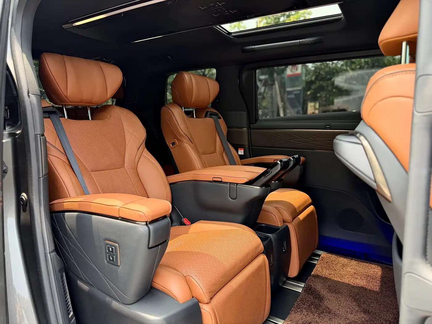 Toyota Vellfire 2024 2024 Crown Hybrid 2.5L Executive Premium Edition