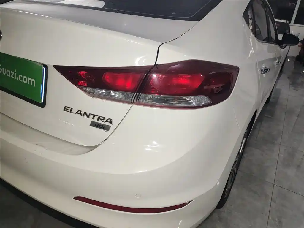 Hyundai Elantra 2016 Model 1.6L Automatic Smart Elite фото 8