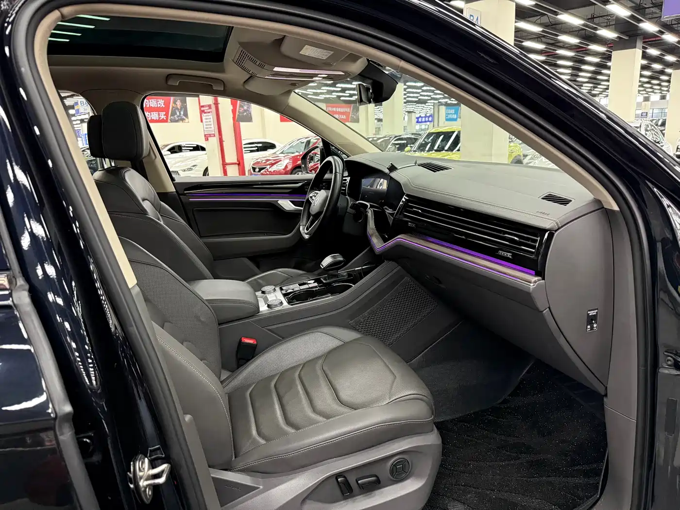 Фото 6 - Volkswagen Touareg