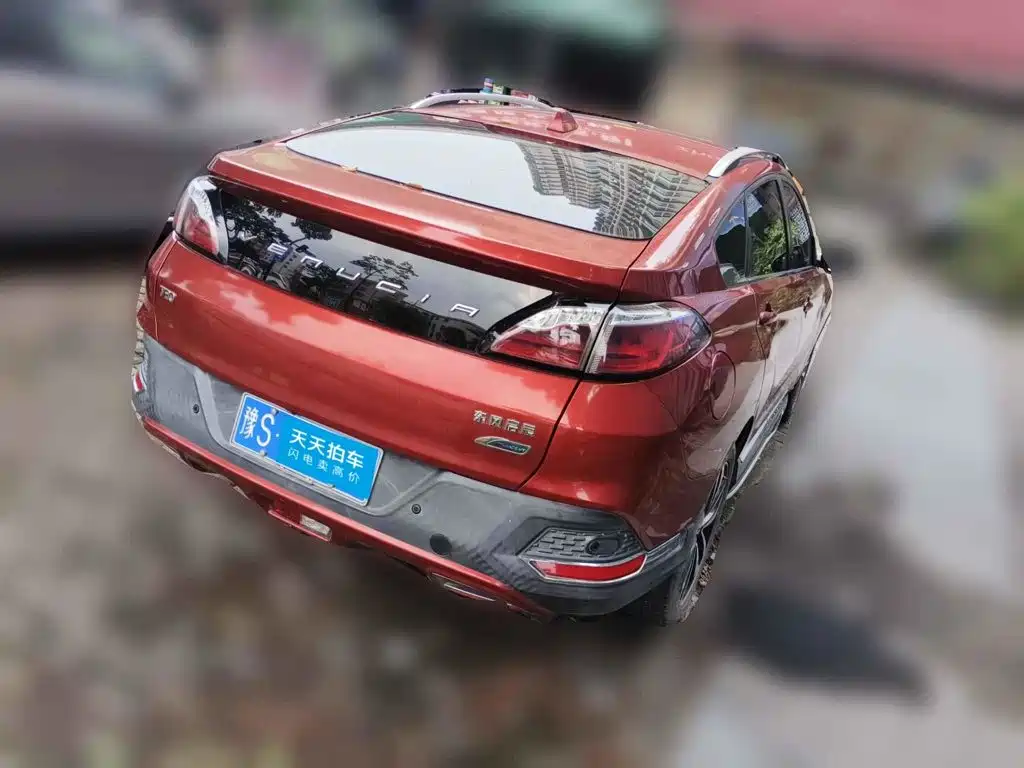 2018 Venucia T90