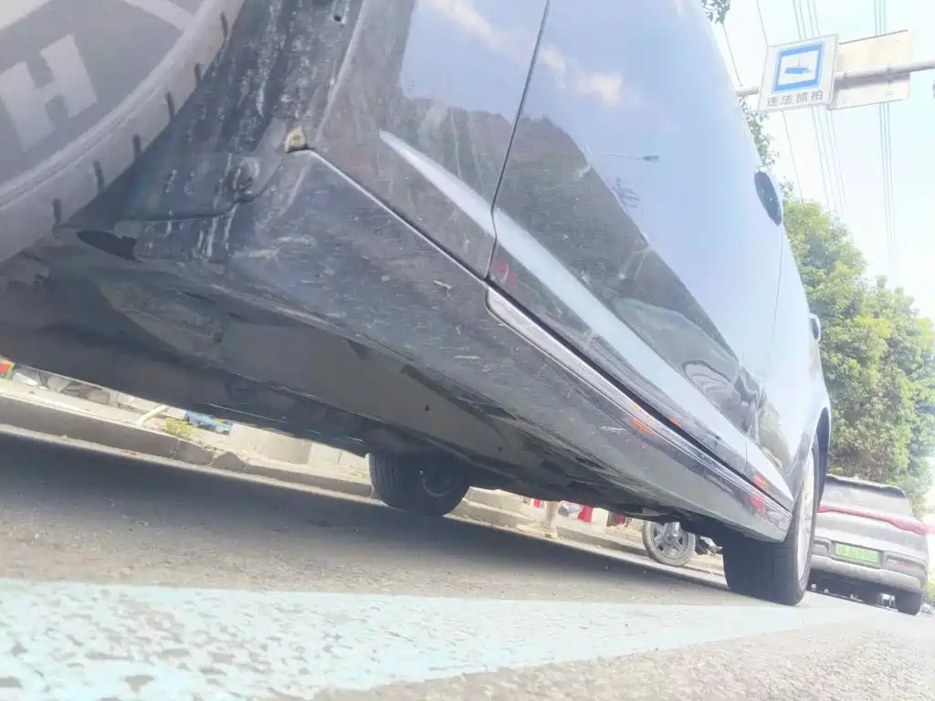 Cadillac SLS 2012 2011 Model 2.0T Elite
