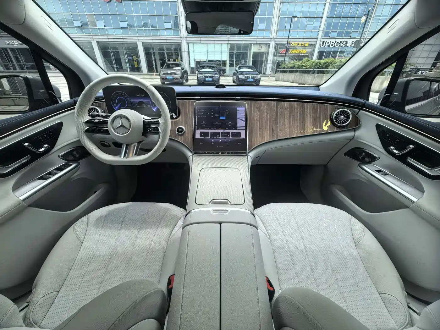 Mercedes-Benz EQE SUV 2023 2023 350 4MATIC Luxury Edition
