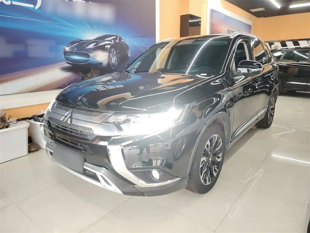 MITSUBISHI OUTLANDER