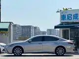 Фото 3 - Lexus ES