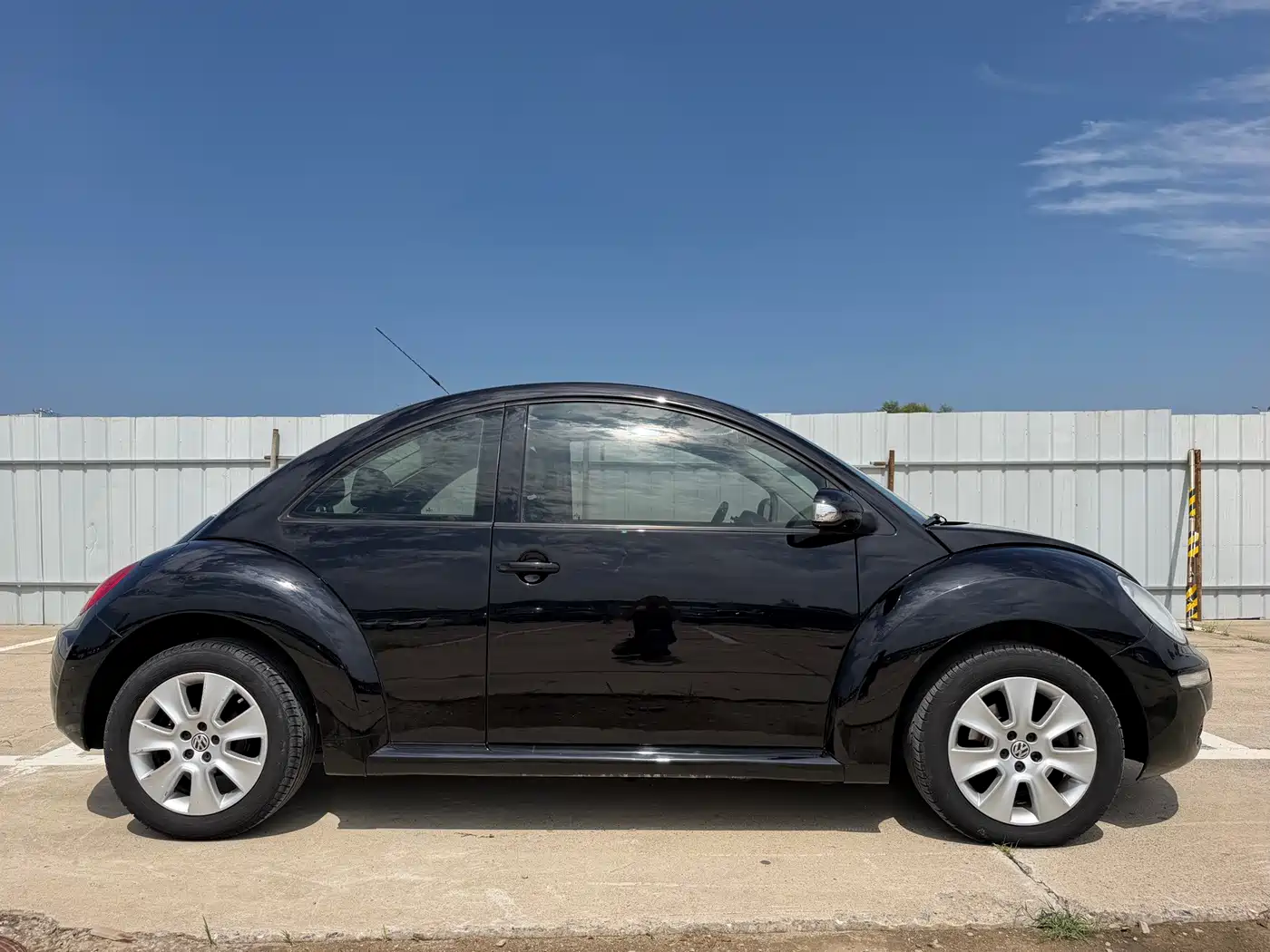 Volkswagen Beetle 2010 2010 Model 1.6 AT