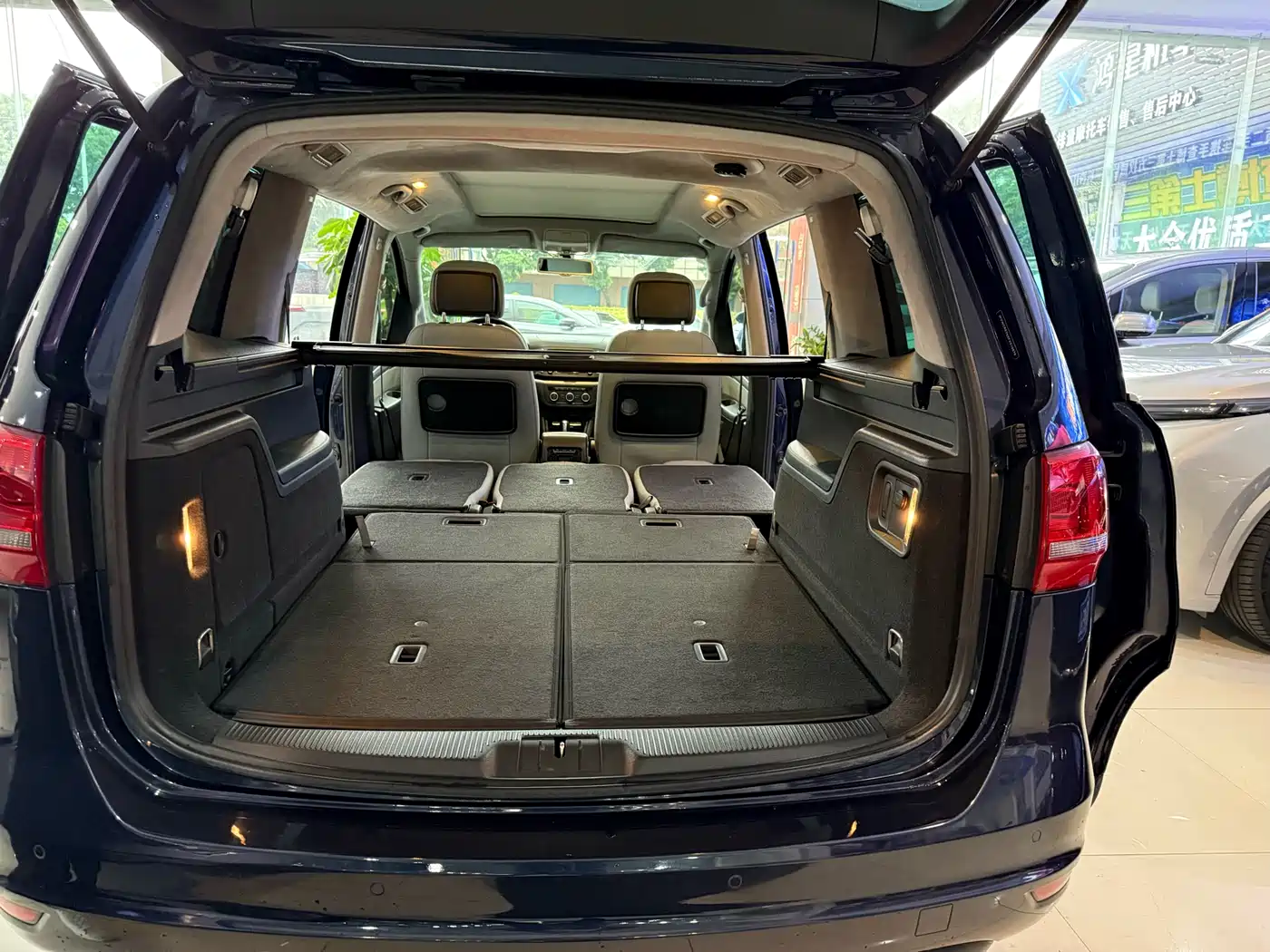 Volkswagen Sharan 2014 2.0TSI Standard фото 9