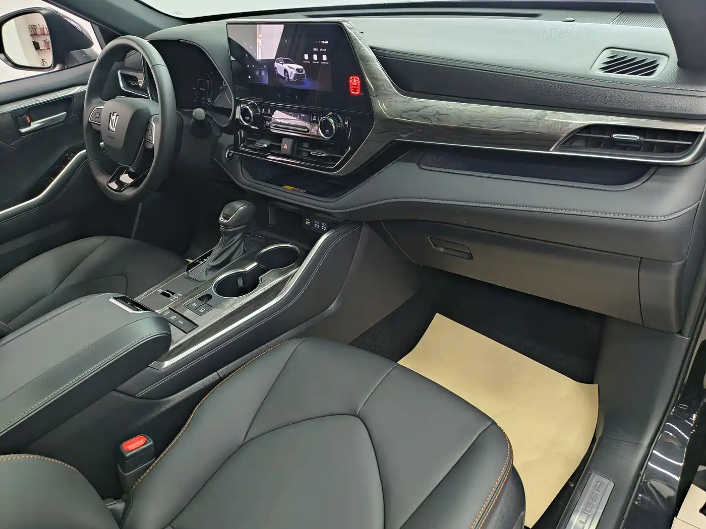 Toyota Crown Kluger 2024 2.5L HEV 4WD Luxury Edition фото 19