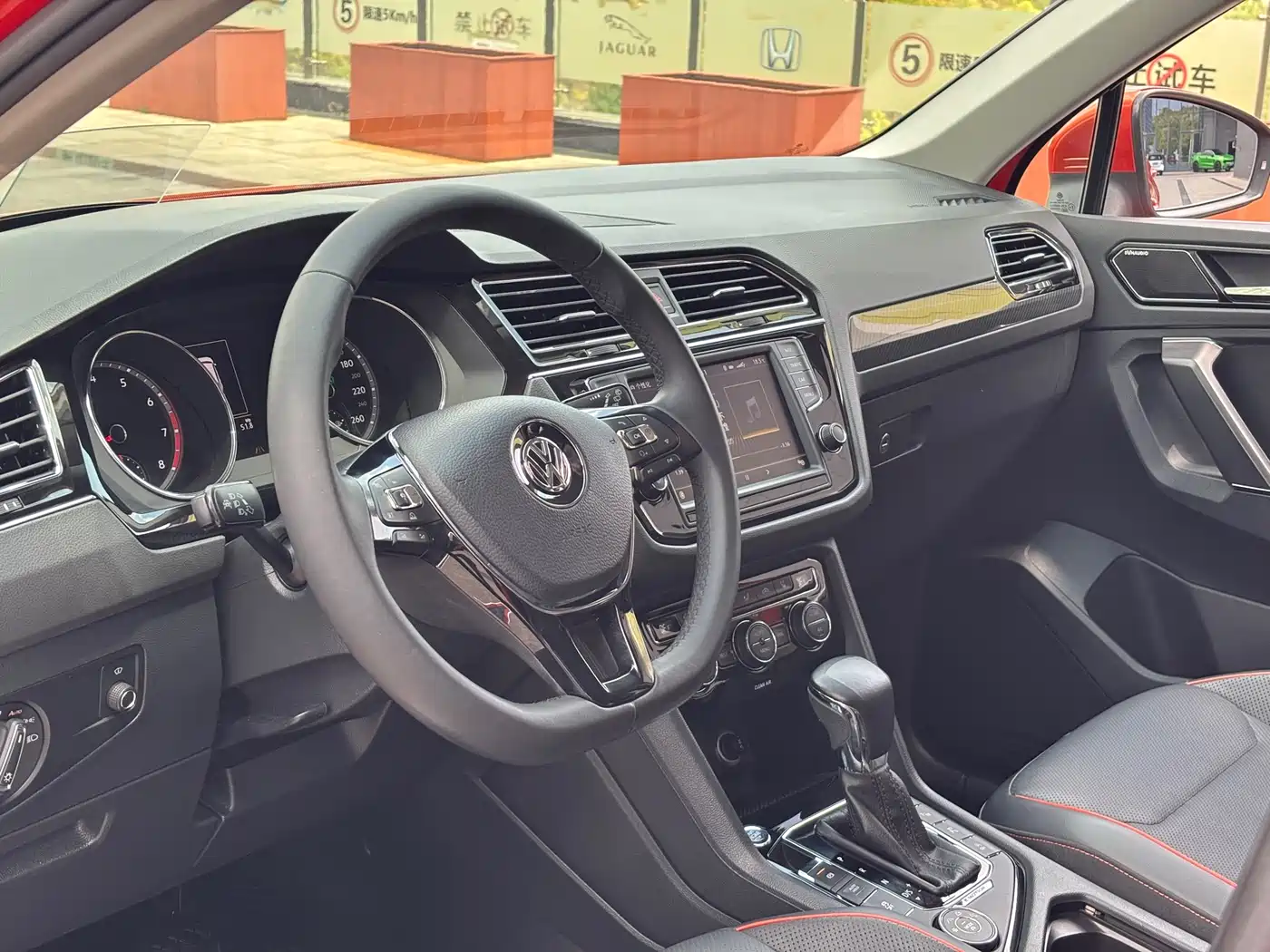 Volkswagen Tiguan L 2017 380TSI Automatic 4WD Ultimate Flagship Edition фото 15