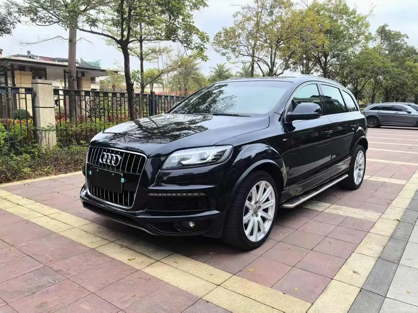 Фото 1 - Audi Q7