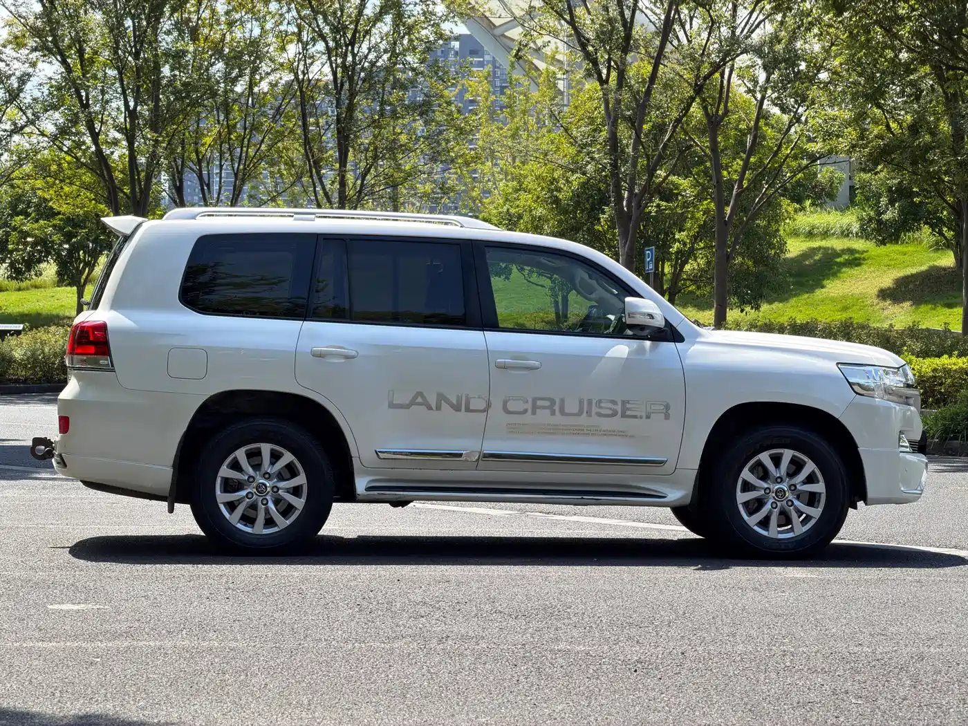 Toyota Land Cruiser (Import) 2018