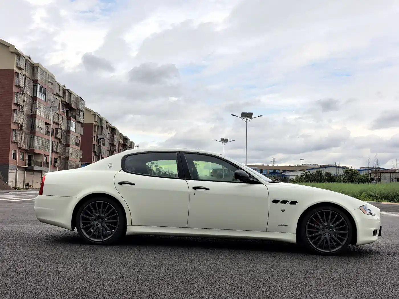 Maserati Quattroporte 2012 2010 4.7L Sport Edition