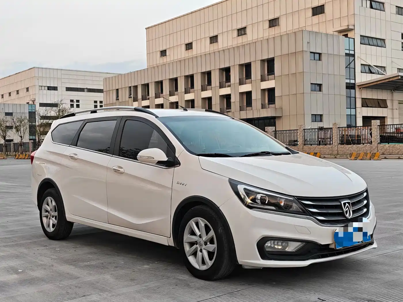 Baojun 310W 2019 2017 1.5L Manual Fashion Edition (China V)