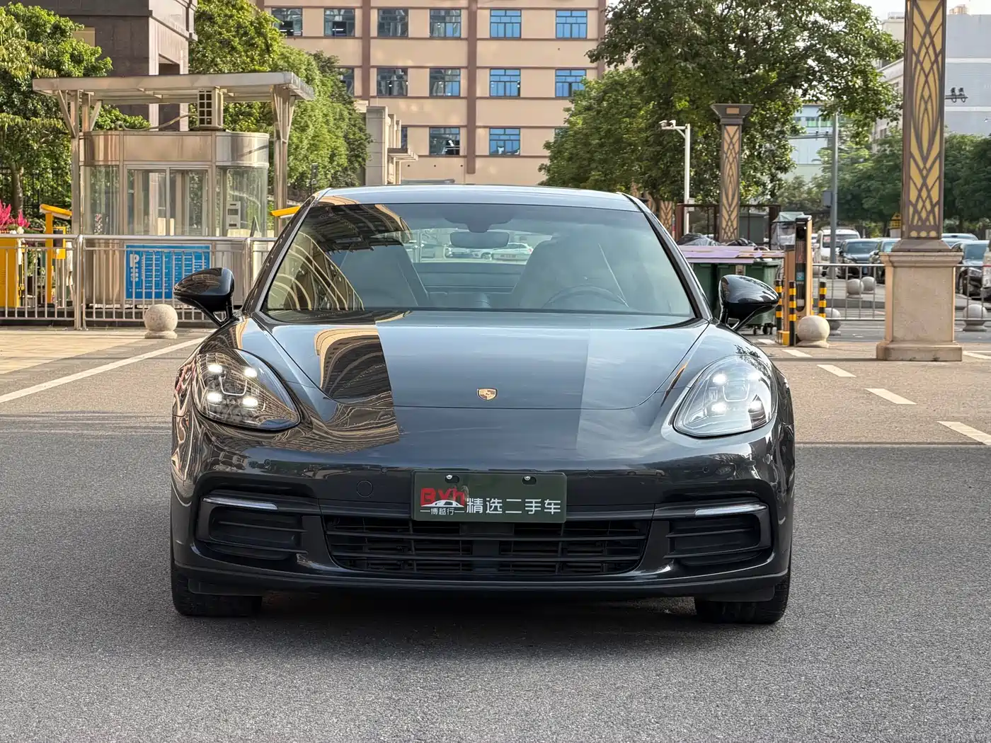 Porsche Panamera 2017 Panamera 3.0T фото 2