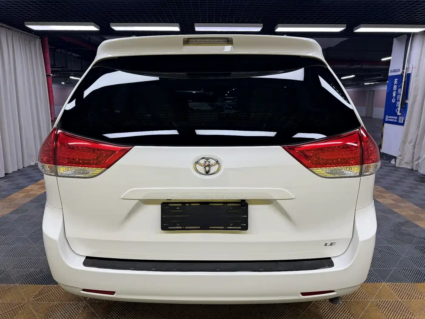 Toyota Sienna 2015 3.5L 2WD LE фото 5