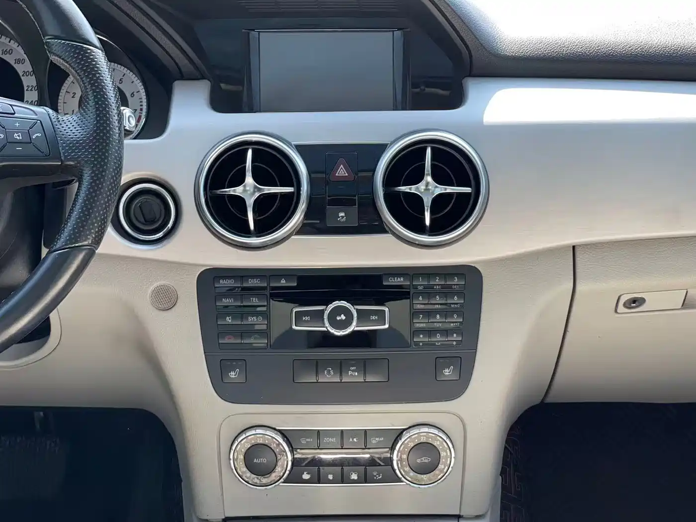 Mercedes-Benz GLK-Class 2013 GLK 300 4MATIC Dynamic Sunroof фото 20