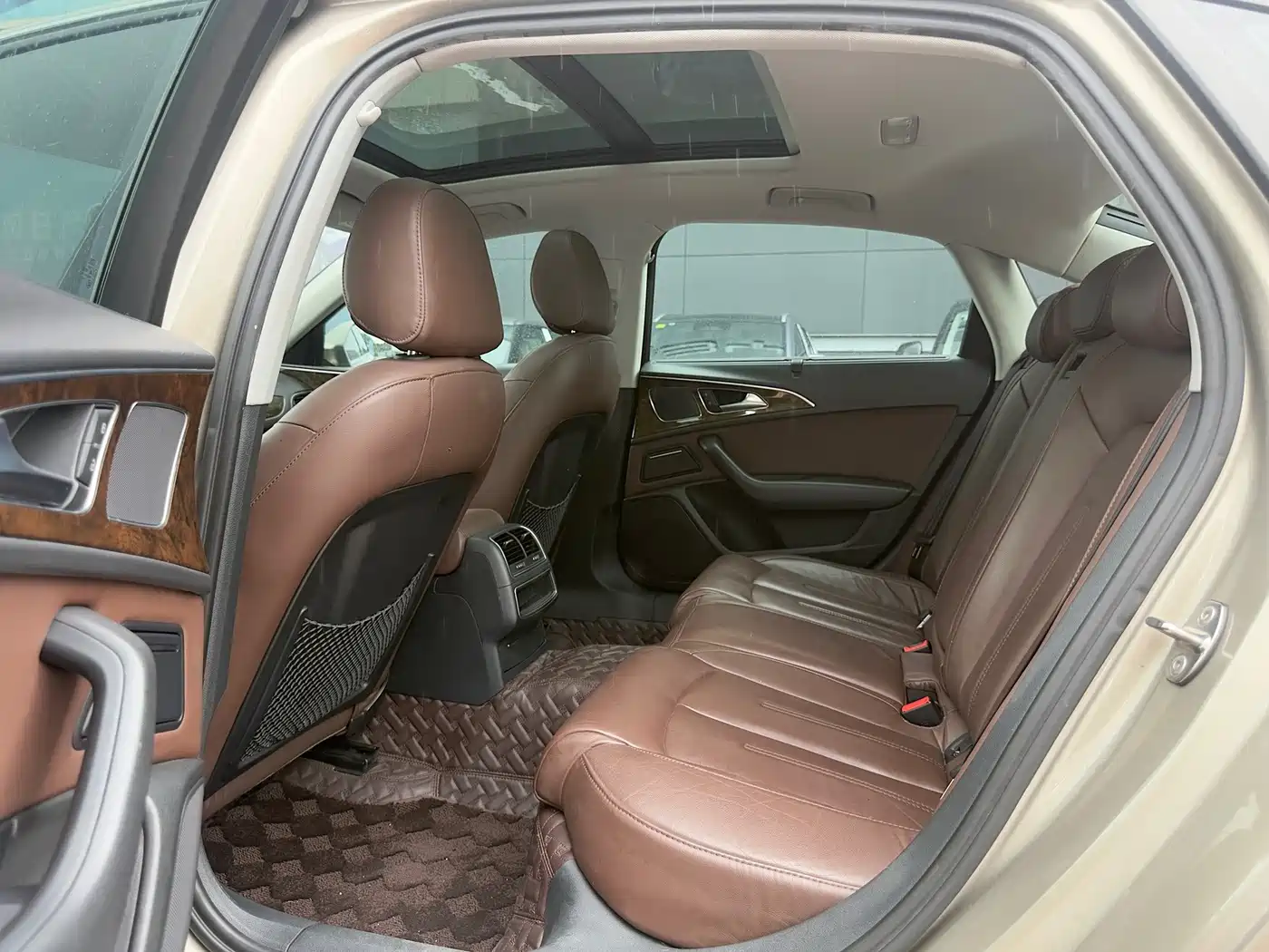Фото 6 - Audi A6L