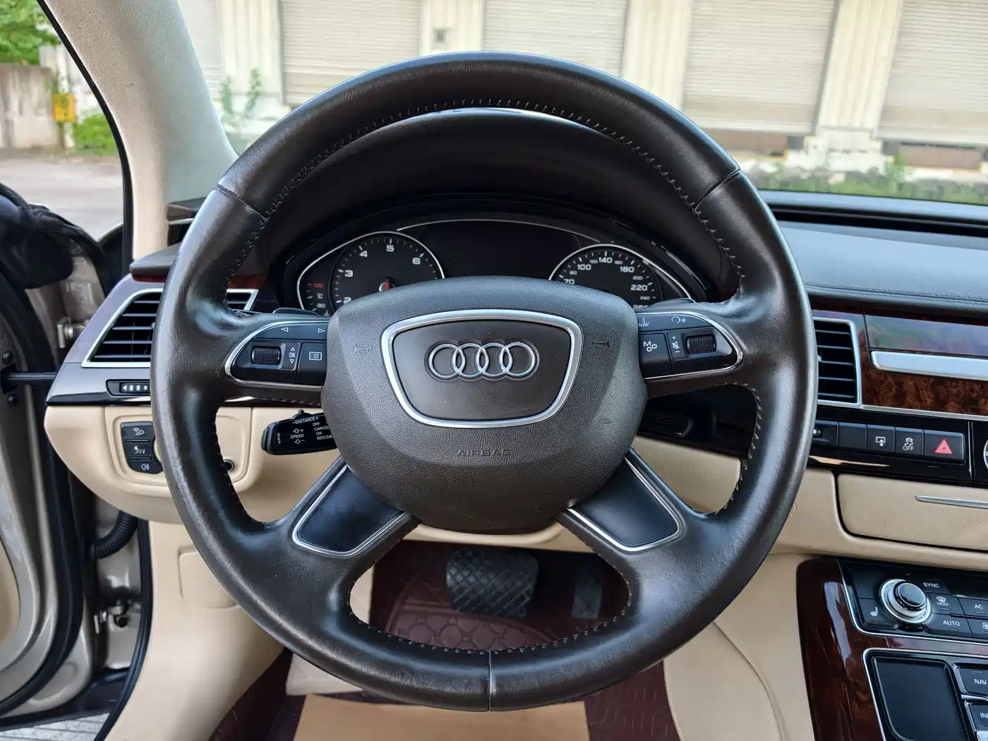 Audi A8 2011 2011 A8L 3.0 TFSI quattro Comfort (245kW)