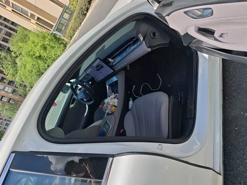 Roewe M7 DMH 2025 2025 1.5T 115km Standard