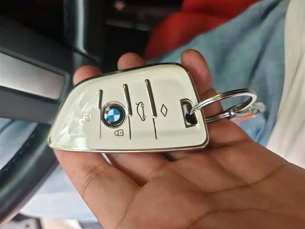 BMW 1 Series 2022 125i M Sport Shadow Edition фото 9