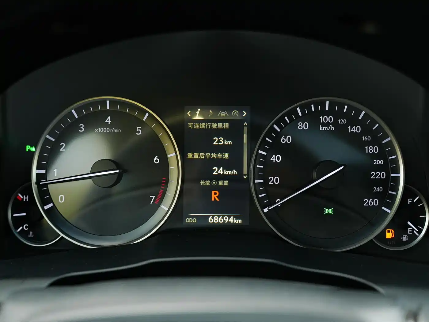 Lexus ES 2017 200 30th Anniversary Edition фото 13