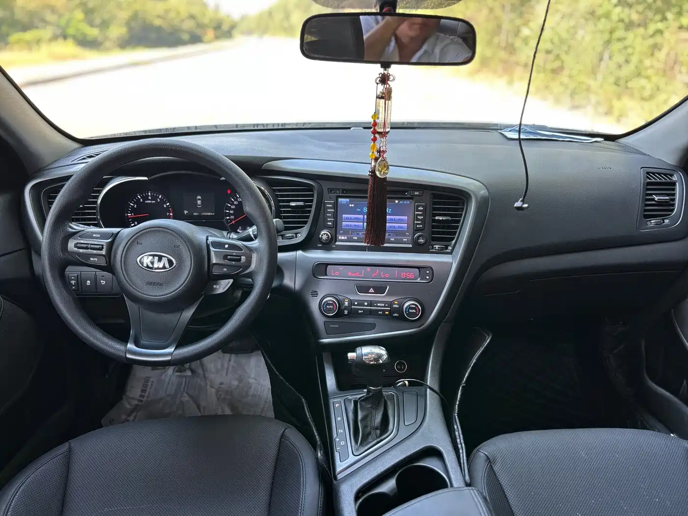 Photo 7 - Kia K5