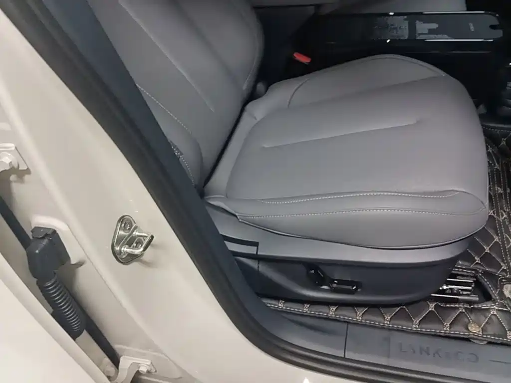 Lynk & Co Z20 2026 2025 175kW
