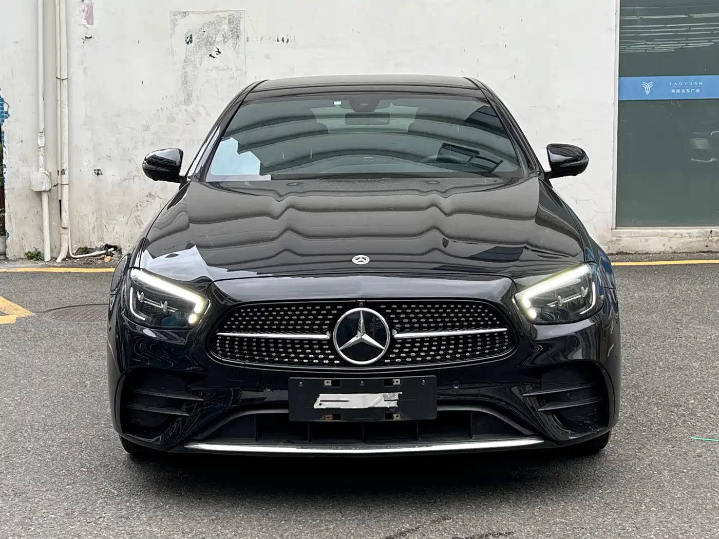 Mercedes-Benz E-Class New Energy 2023 E 350 e L Plug-in Hybrid Sport Sedan фото 2