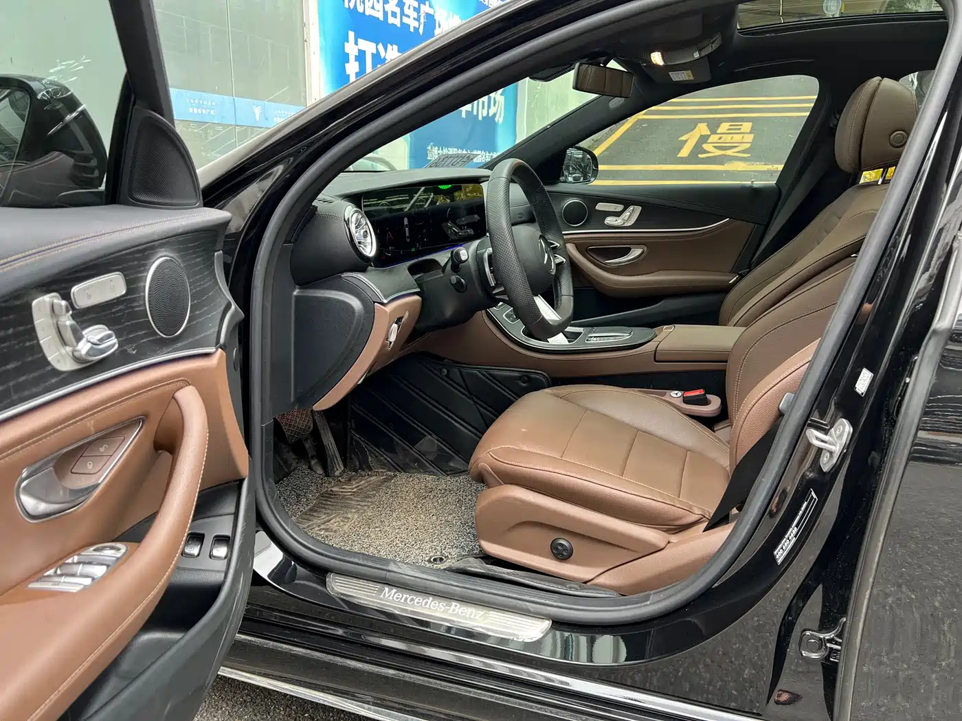 Mercedes-Benz E-Class New Energy 2023 E 350 e L Plug-in Hybrid Sport Sedan фото 12