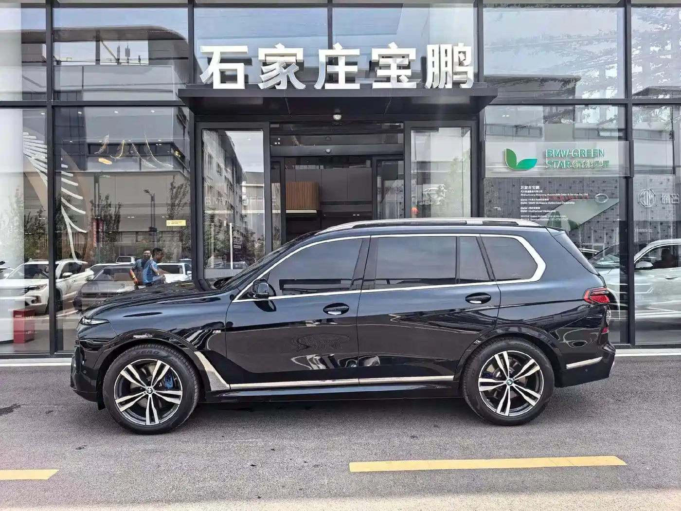 BMW X7 2023 xDrive40i Exclusive M Sport Package фото 2