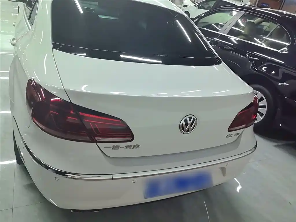 Volkswagen FAW-Volkswagen CC 2015 1.8TSI Luxury фото 6