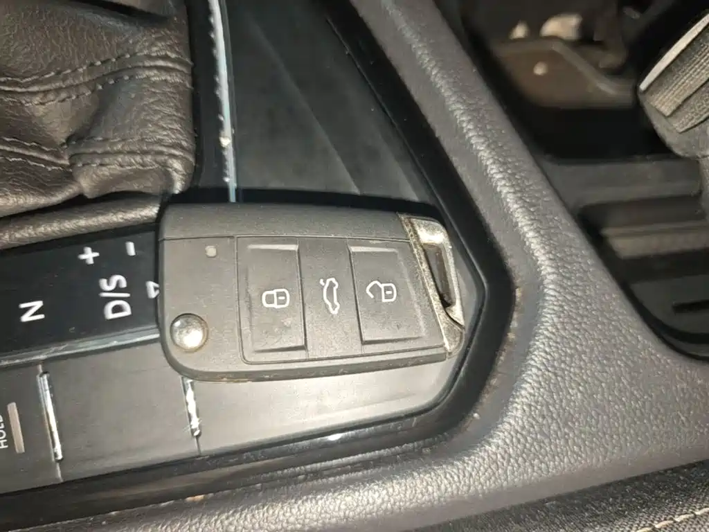 Фото 9 - Volkswagen Tiguan L