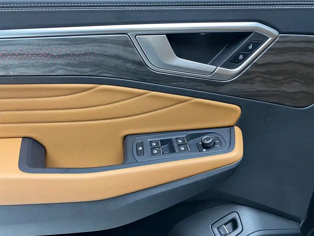 Volkswagen Talagon 2025 Model 450TSI AWD Premium 6-Seater фото 26