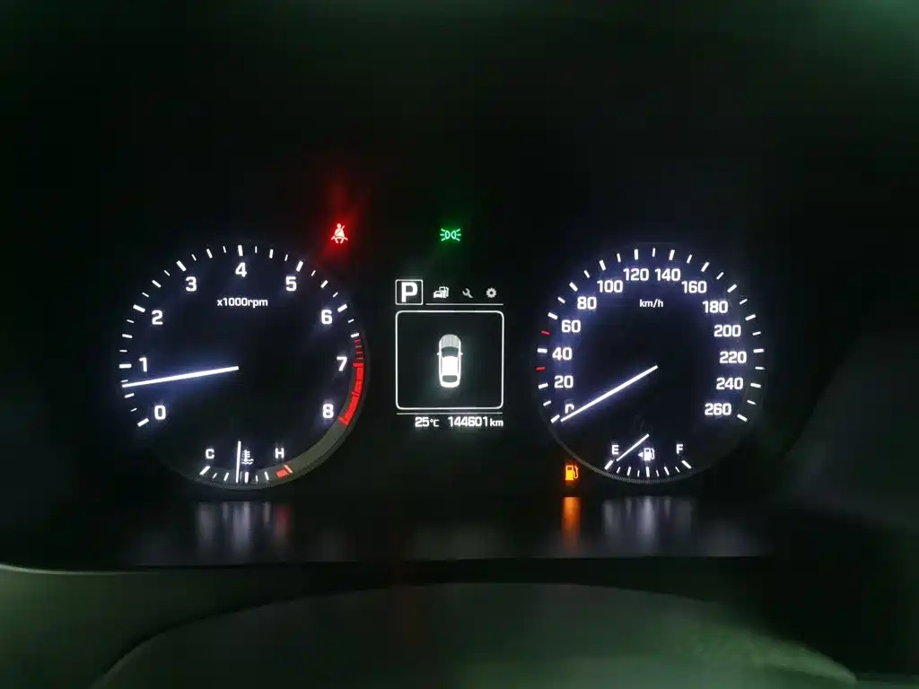 Hyundai Sonata 2015 1.6T GLS Smart фото 12