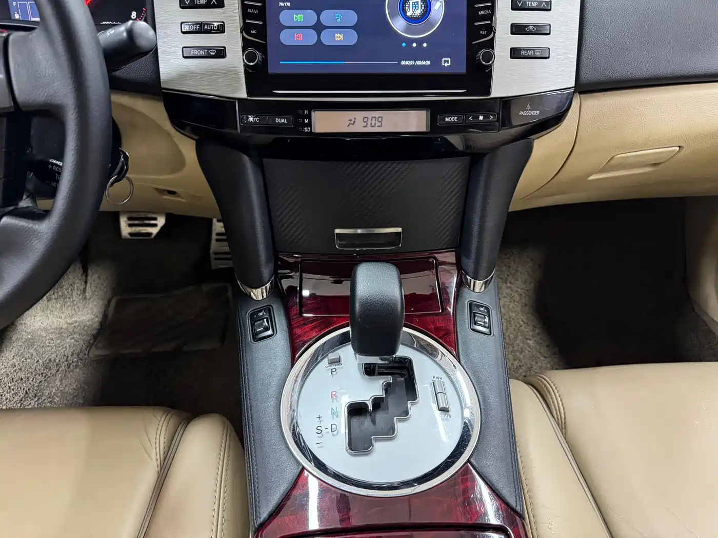 Toyota Reiz 2008 2.5S Special Commemorative Edition фото 9