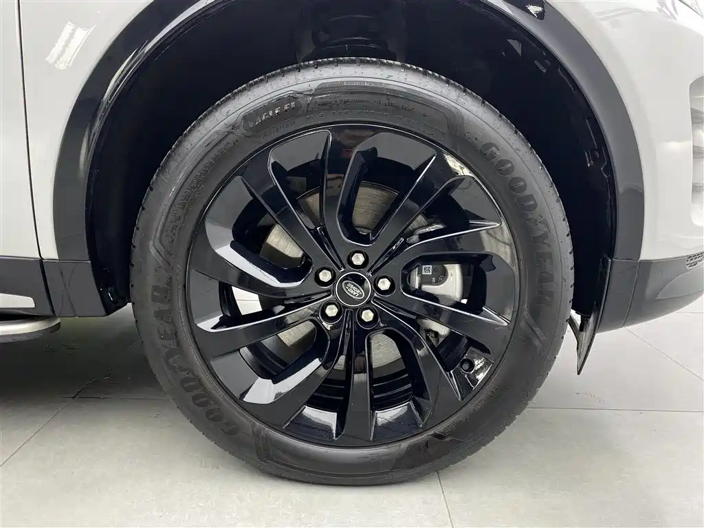 Land Rover Discovery Sport 2024 Performance Technology Edition фото 36