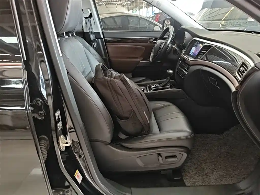 GAC Trumpchi Trumpchi GS8 2017 320T 2WD Luxury Smart Connect (7-seater) фото 25