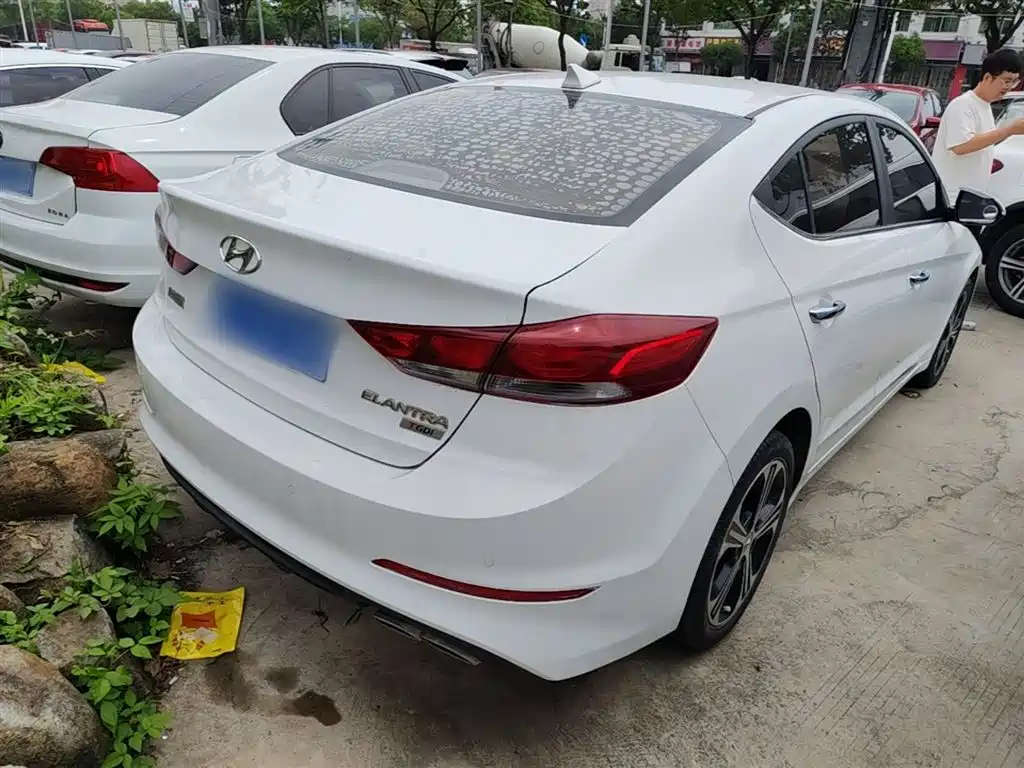 Hyundai Elantra 2018 1.4T DCT Dynamic·Vitality Model фото 7