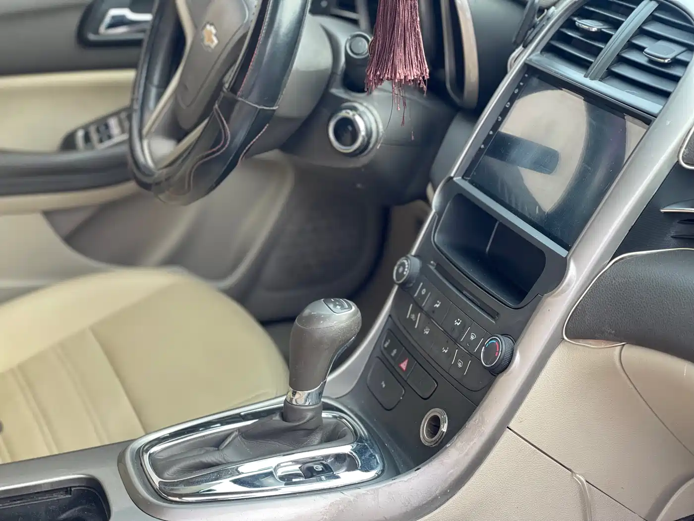 Chevrolet Malibu 2012 2.0L Automatic Comfort Edition фото 10