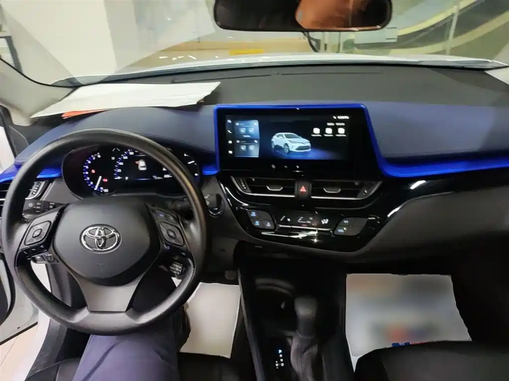 Toyota C-HR 2023 Model 2.0L Comfort Edition фото 10