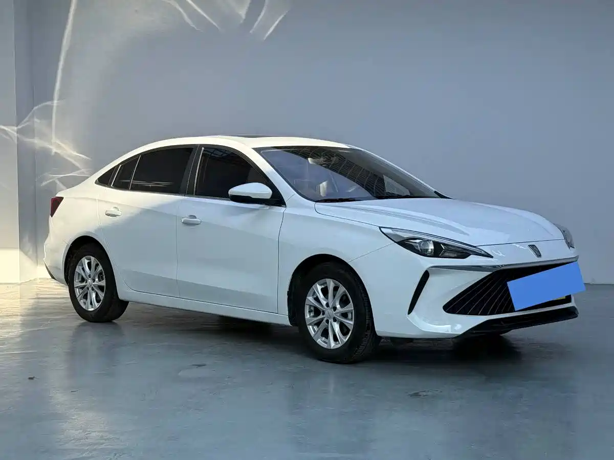 Photo 3 - Roewe i5