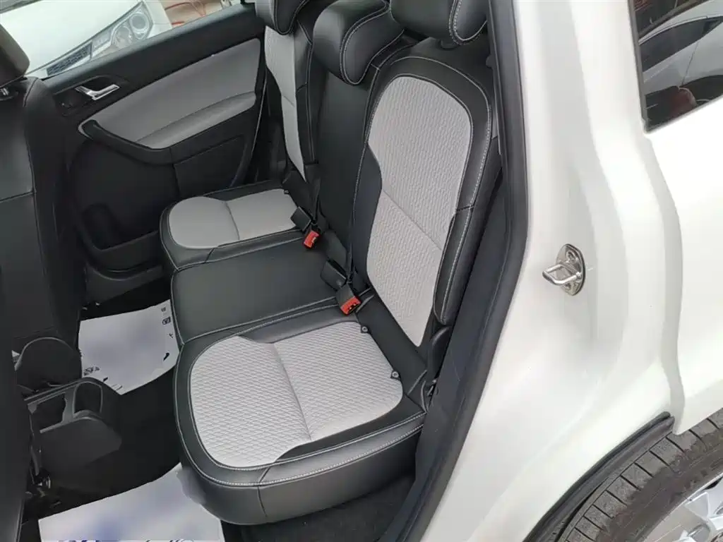 Škoda Yeti 2017 TSI280 DSG Advance фото 17