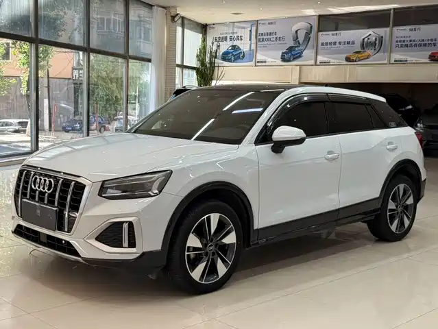 Audi Q2L 35 TFSI, Stylish Elegant