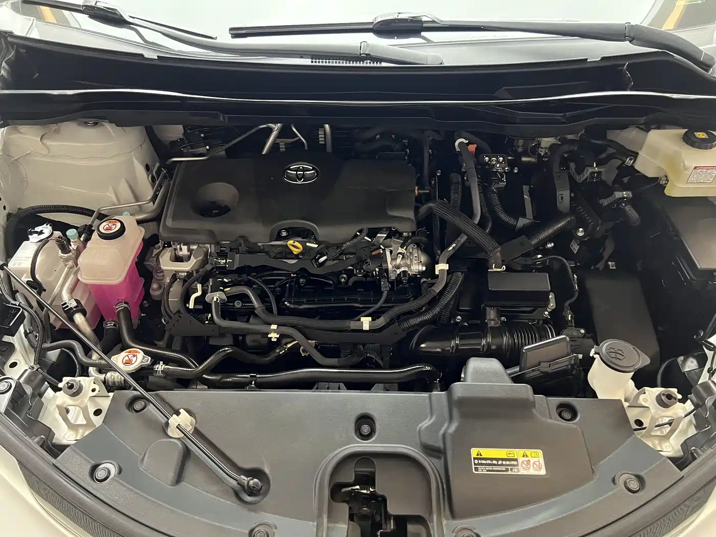 Toyota Granvia 2023 2022 2.5L Hybrid Premium Edition
