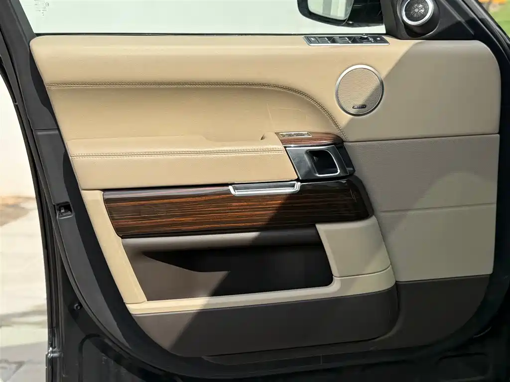 Land Rover Range Rover 2016 3.0 SC V6 Vogue фото 14