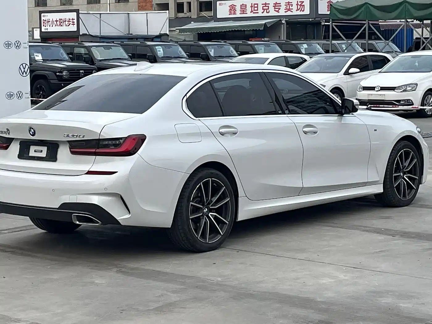 BMW 3-SERIES