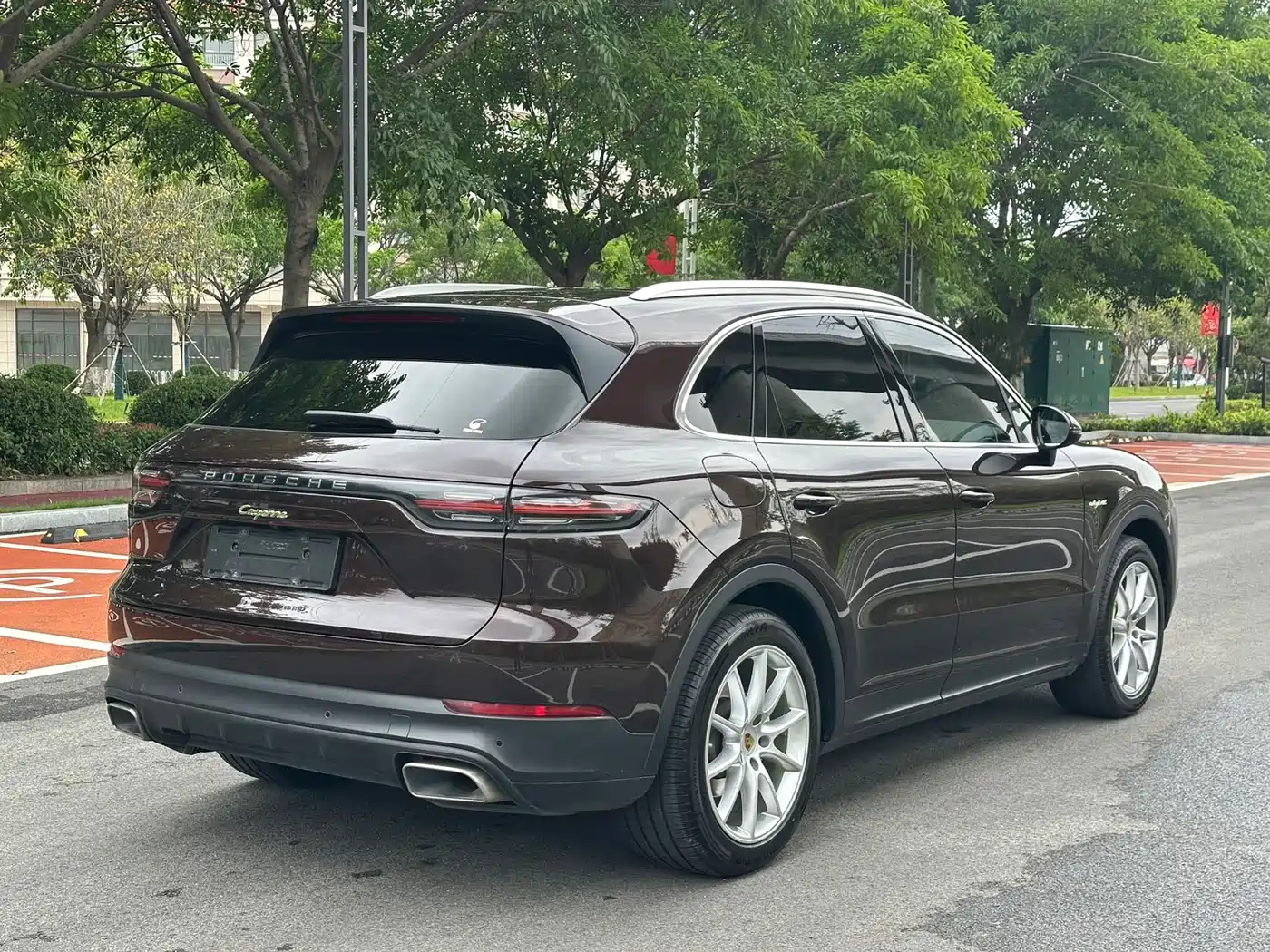 Porsche Cayenne New Energy 2021 Cayenne E-Hybrid 2.0T фото 7