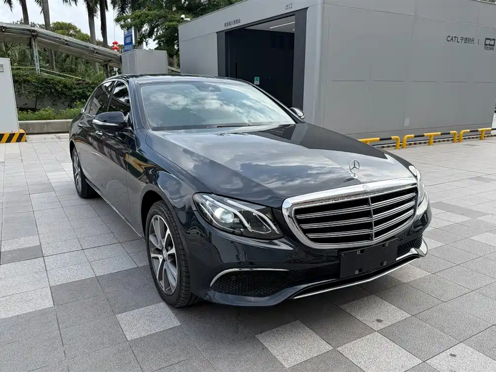 Mercedes-Benz E-Class 2017 E 200 L 4MATIC фото 3