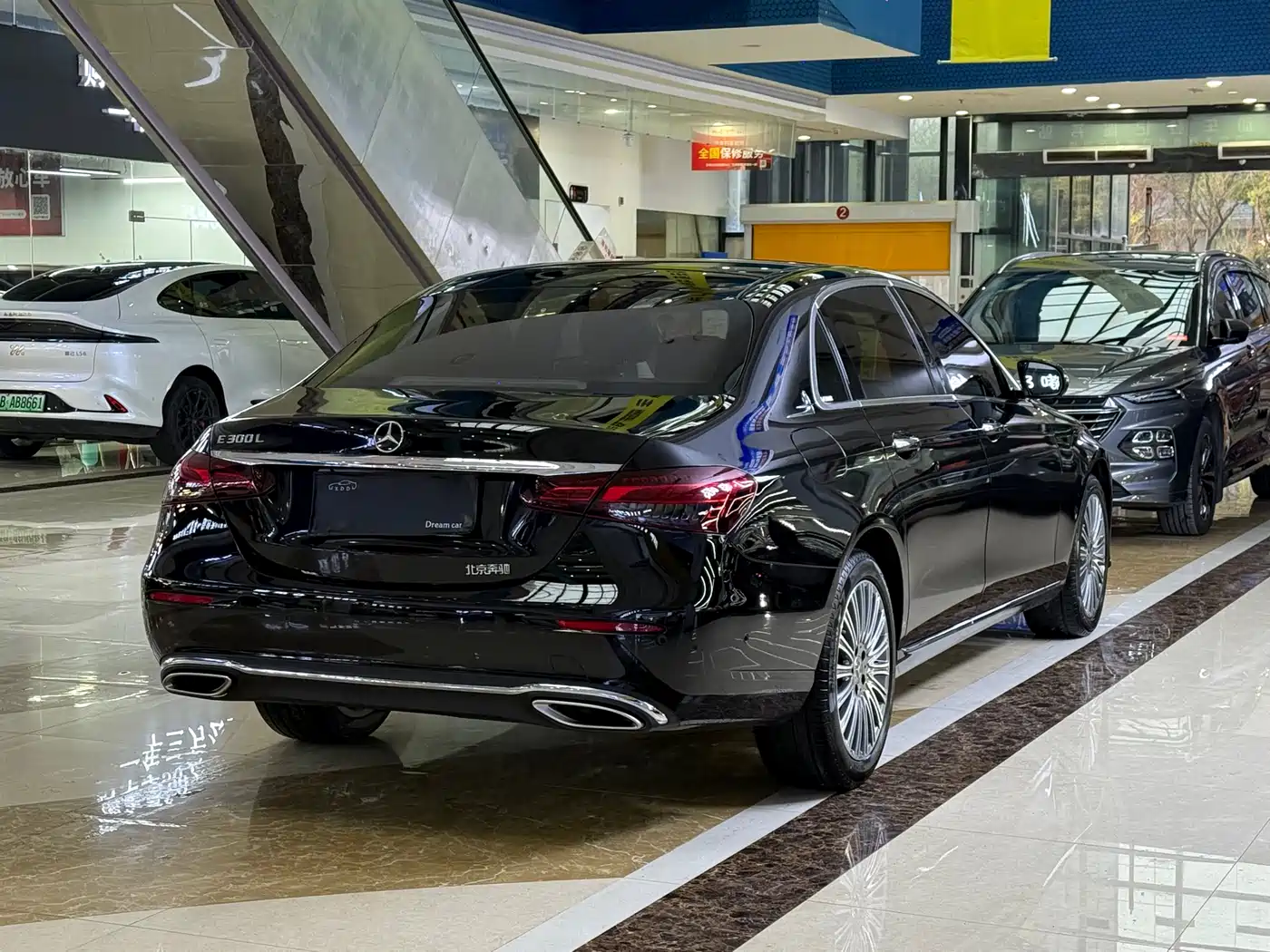 MERCEDES-BENZ E CLASS